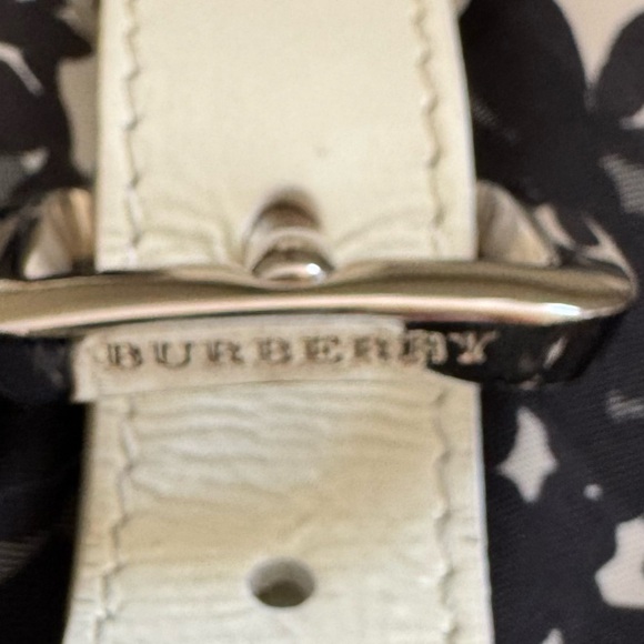 Burberry Black Floral Nova Check Satchel White Patent Leather Made in Italy - Picture 14 of 16